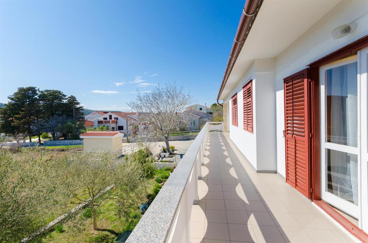 Apartments Vesna Kampor 外观 照片